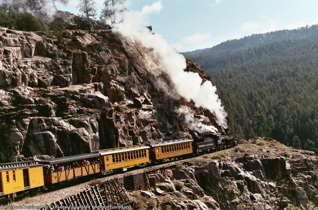 AM train to Silverton